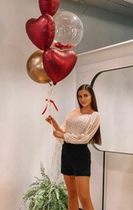 Alev-alev deneyimli hatun Alarcin