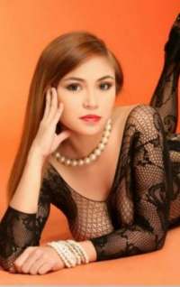 Alev-alev eve gelen Aysun