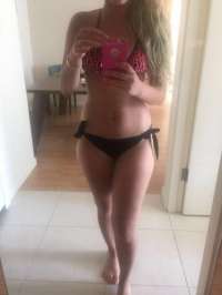 Arsız kendi yeri olan kız Nisan