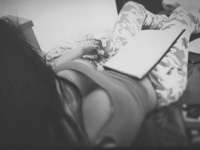 Ateşli dans yapan kadın Rengin