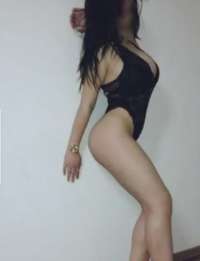 Ateşli masöz eskort Karmen