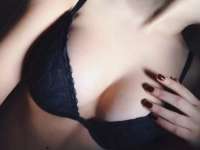 Ateşli masöz eskort Karmen