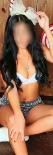 Ateşli sakso çeken bayan Necla