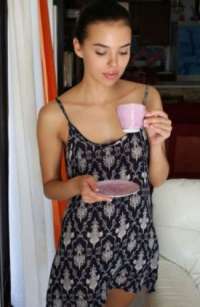 Cazibeli saksocu kız Revan