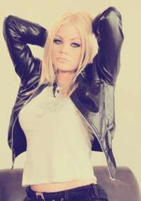 Çekici kumral kız Gülseli