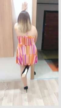 Etkileyici sarışın kadın Adalet