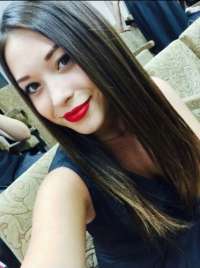 Gösterişli olgun kız Aynur