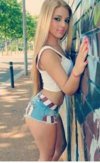 Güzel beyaz tenli kız Rebia