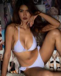 Harika ön sevişme yapan eskort Maral