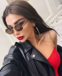 Kıvrak saksocu hatun Aydan