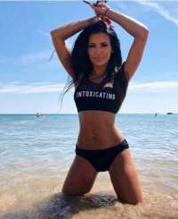 Kusursuz beyaz tenli eskort Buse