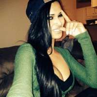 Kusursuz genç kız Naile