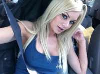 Neşeli balık etli hatun