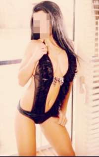 Neşeli kumral escort Halime