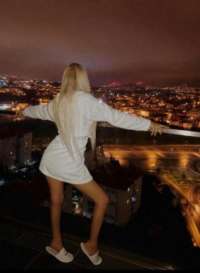 Neşeli saksocu Elvan