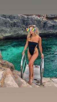 Neşeli saksocu escort Emel