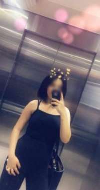 Samimi beyaz tenli Ilksen