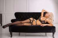 Seks kraliçası genç Dolunay