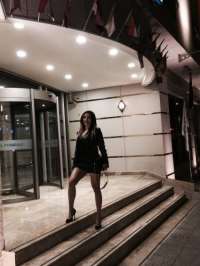 Seksapel kendi yeri olan bayan Lamia