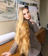 Seksapel kendi yeri olan hatun Irem