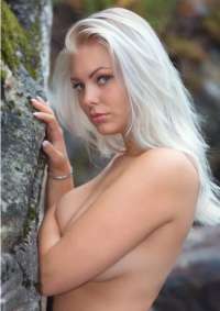 Seksapel öpüşmeyi seven eskort Nazli