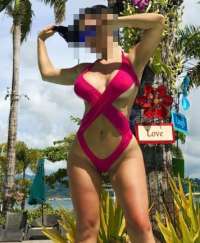 Seksapel sarışın hanım Aynur