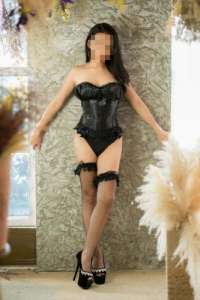 Seksi sakso çeken kız Ferah