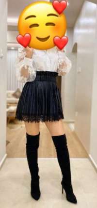 Şık kumral kız Andaç