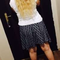 Şık oral yapan bayan çiçek