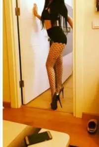 Şımarık esmer hanım Günnur