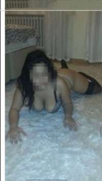 Şımarık fatezi yapan eskort Gün