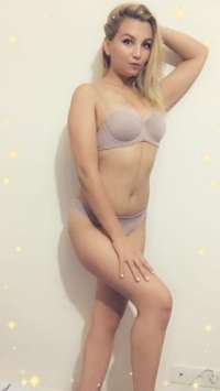 Süper oral yapan bayan Evren